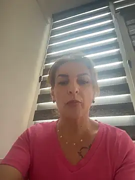 Hot-Milf4U webcam