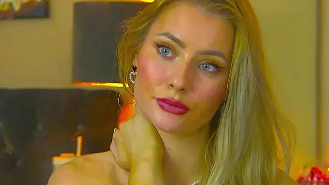 MisshaNight webcam