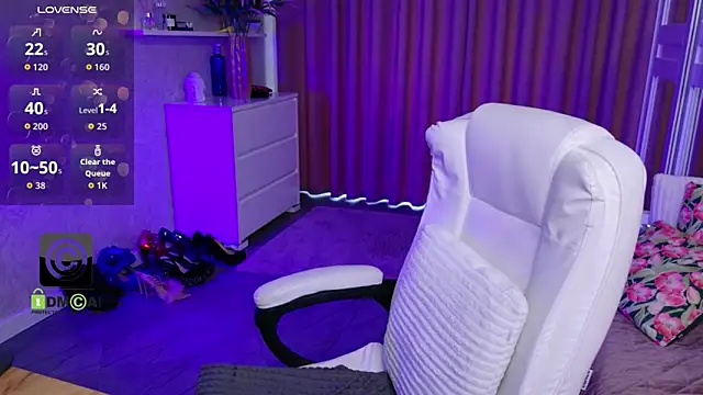 KellyKleine webcam