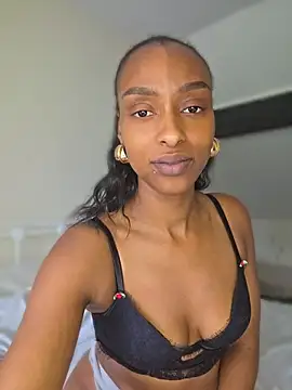 Hazel_Dollxx webcam