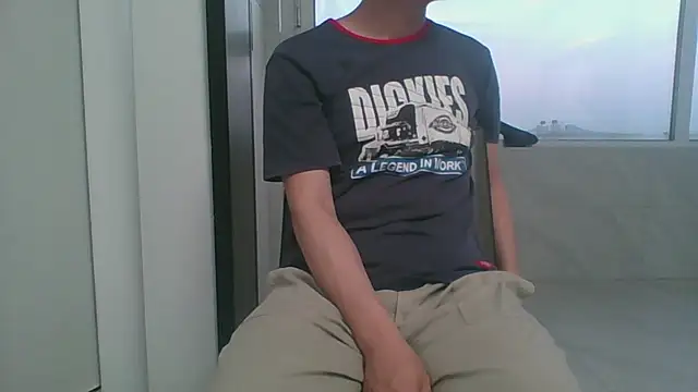 nole_china7 (Ask my age) - talk / fun / cum
