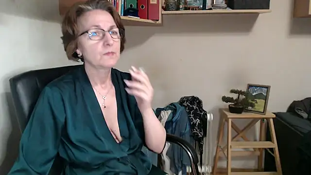 katemodel webcam
