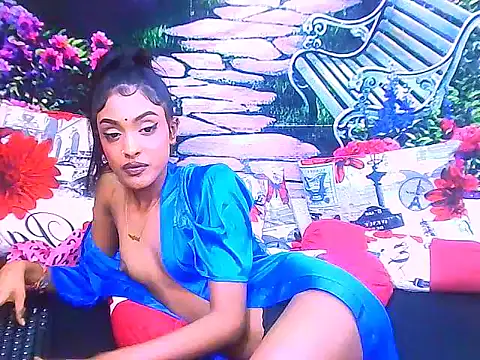 IndianPretty14u2Luv webcam