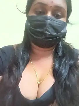 tamil_nivedha webcam