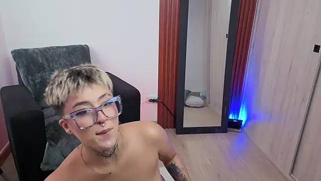Rebeka-baker webcam