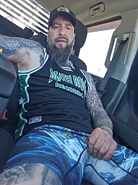 Beardedtattood webcam