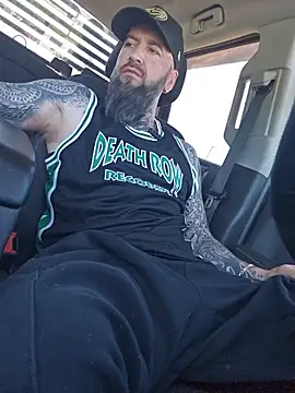 Beardedtattood webcam