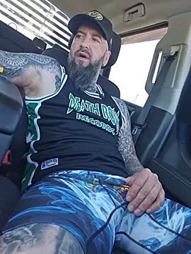 Beardedtattood webcam