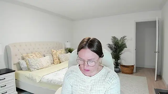 Vika73 webcam