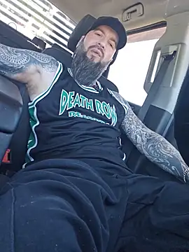 Beardedtattood webcam