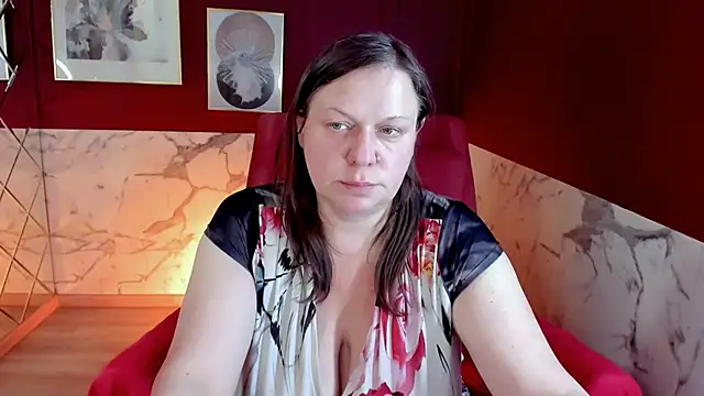 KellyPerfection webcam