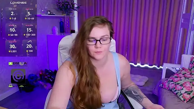 KellyKleine webcam