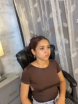 CarolineFyre webcam
