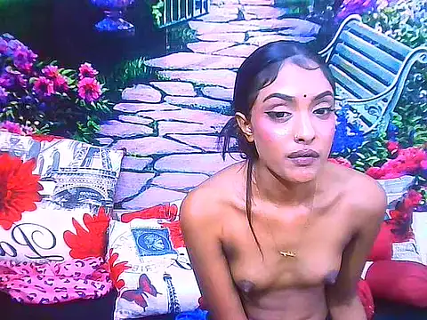 IndianPretty14u2Luv webcam