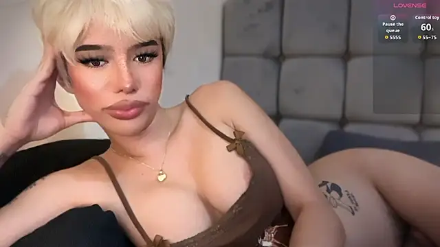 youngstunnagirl webcam