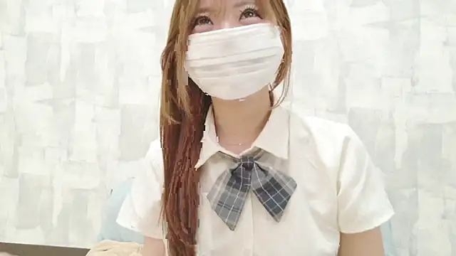 momo_love_ webcam