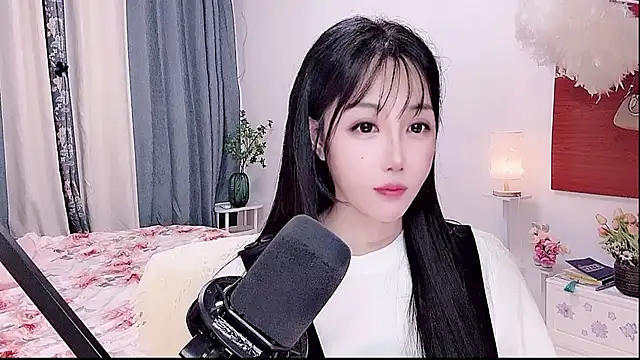 Laura_520 webcam