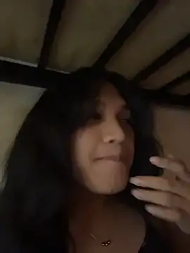 slutty_aki webcam