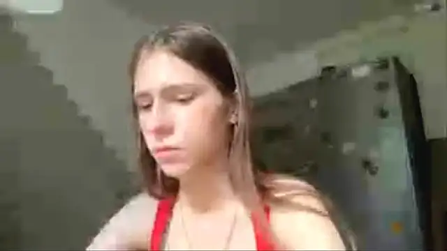 ZaraGuyette webcam