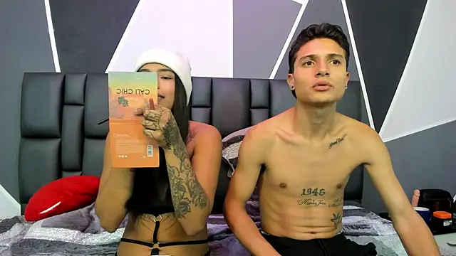 ChloeAndMax webcam