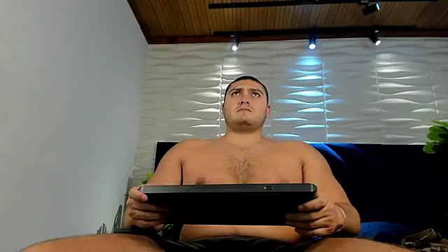 Darius_Wolfe webcam