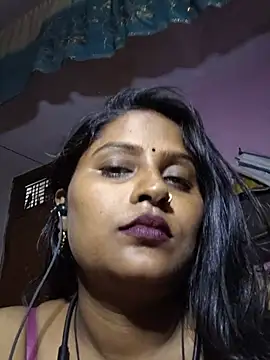 Jasmine_Januja webcam
