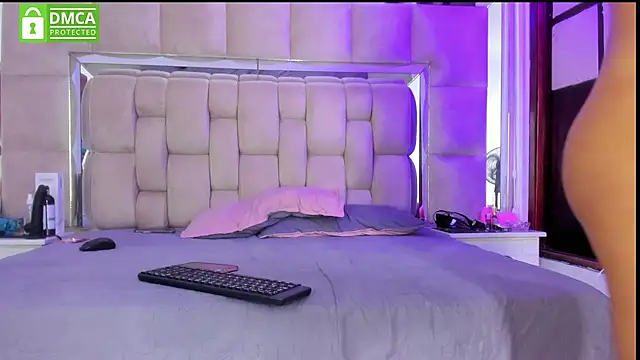 Bellahot387 webcam