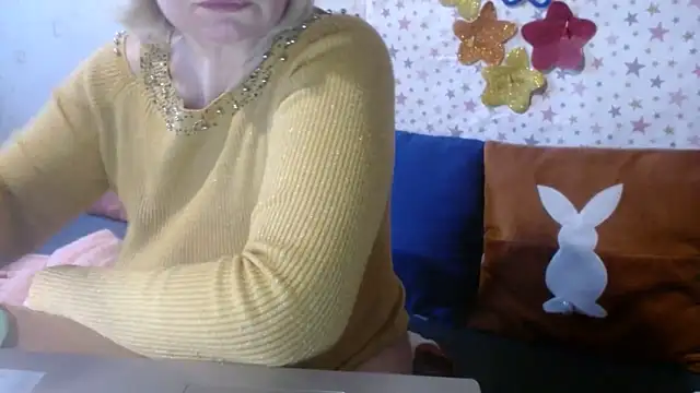 QueenLana webcam