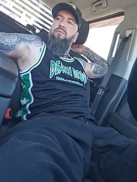 Beardedtattood webcam
