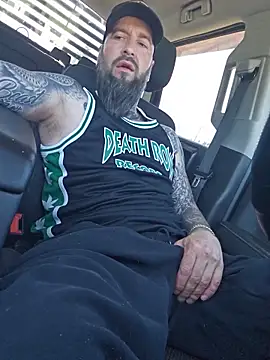 Beardedtattood webcam