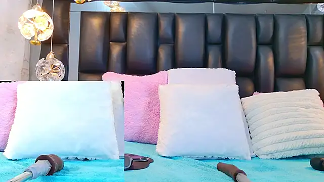 NathaxaLeans webcam