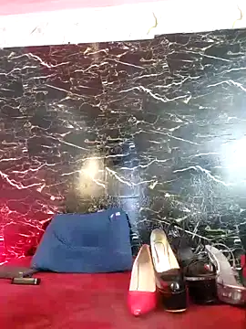 crislingery_dolli webcam