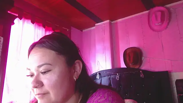 NikkiRous_ webcam