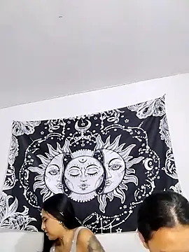 emily_n_abby webcam