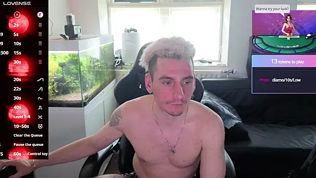 Rayzel_White webcam