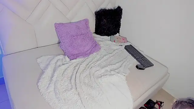 sky_velvet webcam