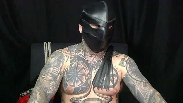 devilWithTats webcam