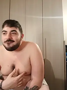 bear_skinny webcam