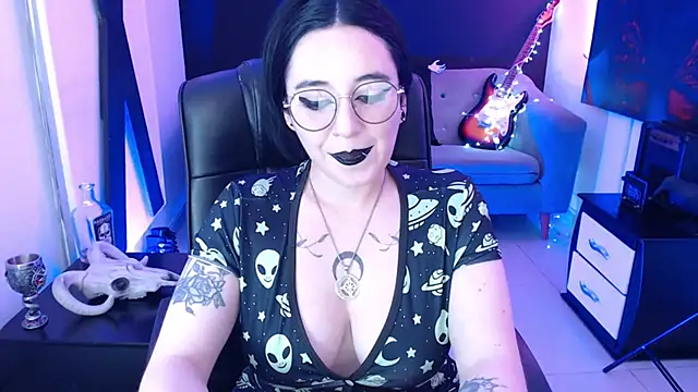 Nyxnocturne webcam