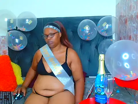 Busty_NickiXXX webcam