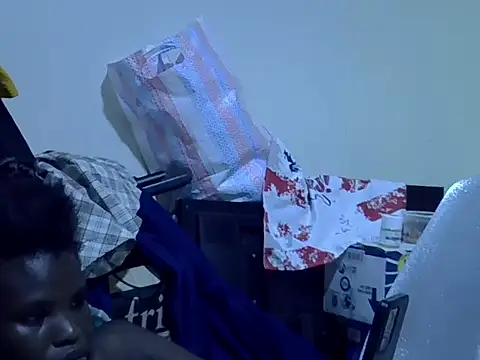 cute_aliyah webcam