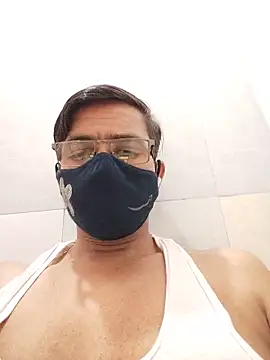 bottom_monty webcam