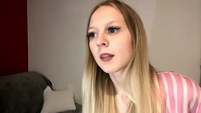 AilenePewo webcam