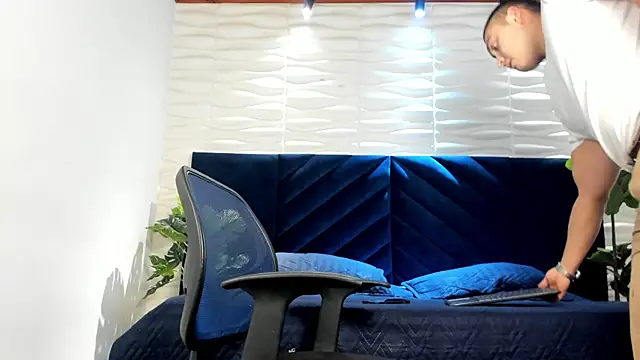 Darius_Wolfe webcam