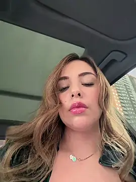 Alirawrz live cam