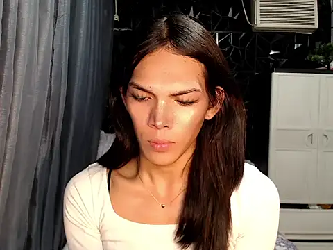 GORGEOUS_CARMEE webcam