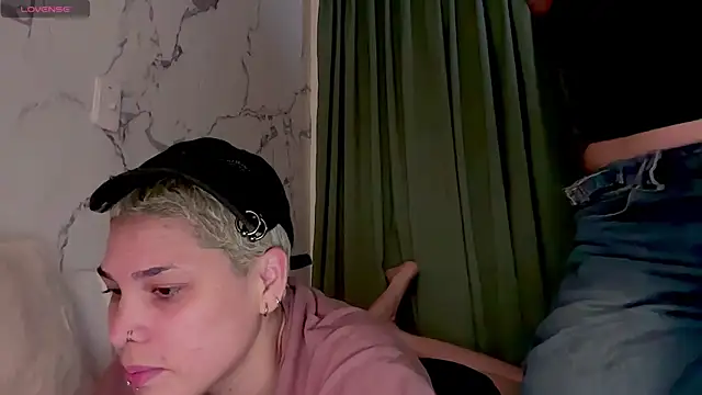 MarcellaGriffin webcam