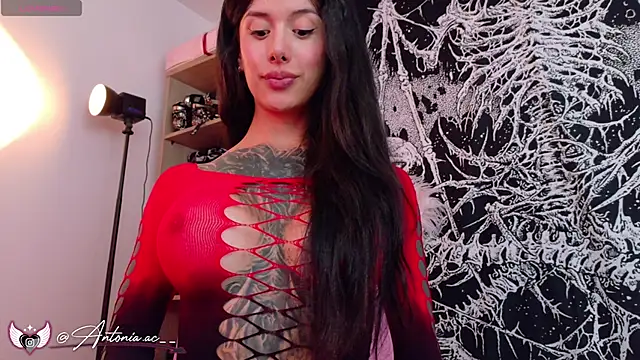 antoniaacxx live cam