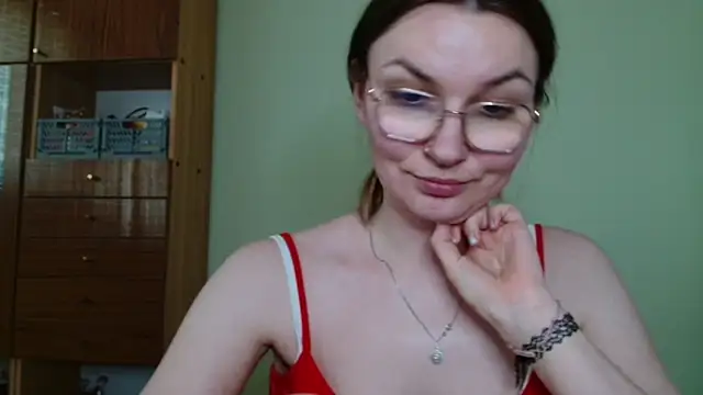 LooveELLYx webcam