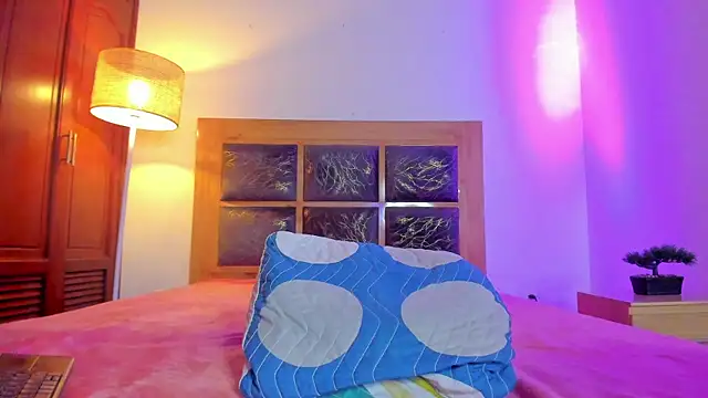 Zoe_sky1 webcam